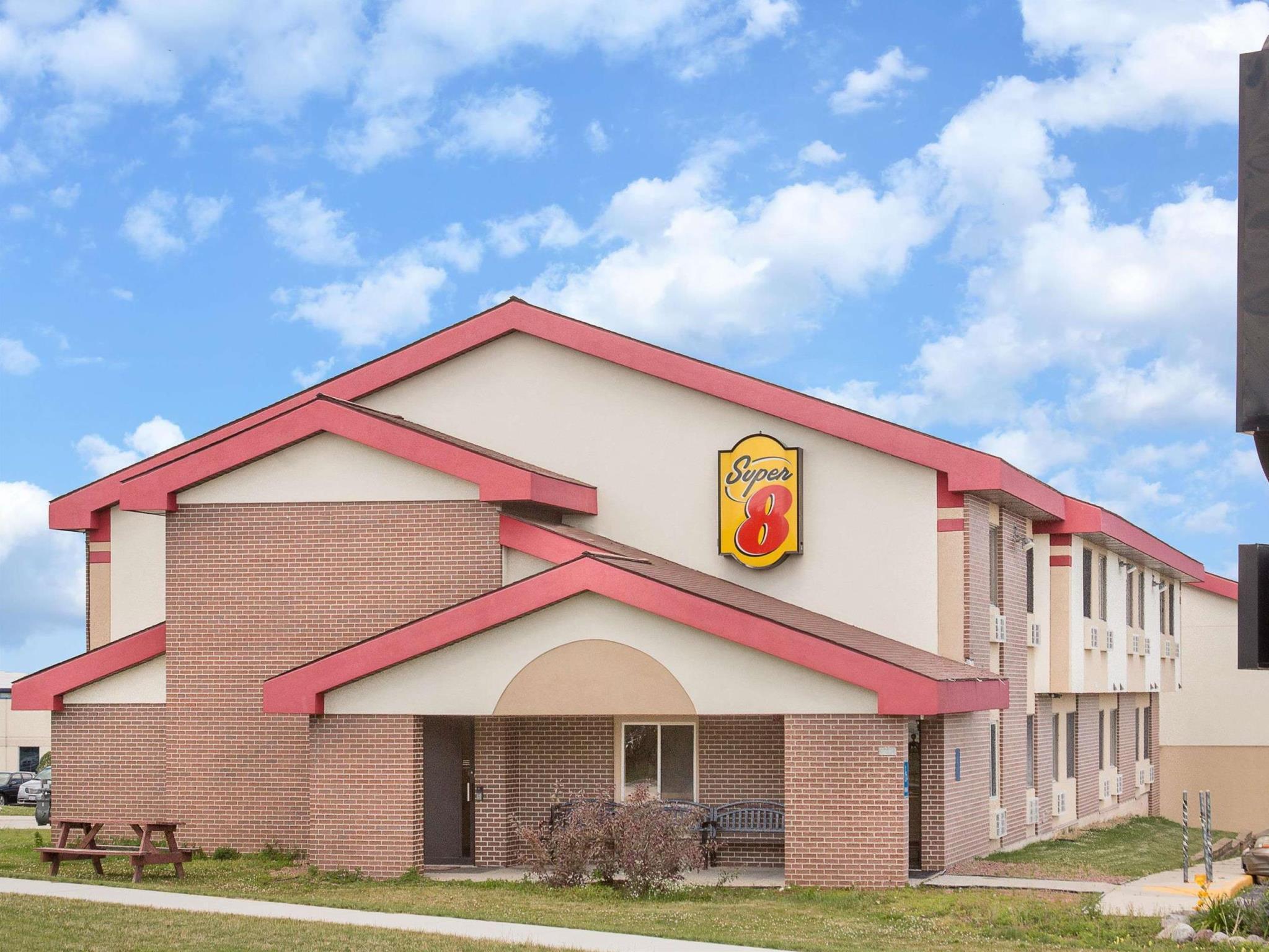Motel Super 8 By Wyndham Sheboygan Wi Exterior foto